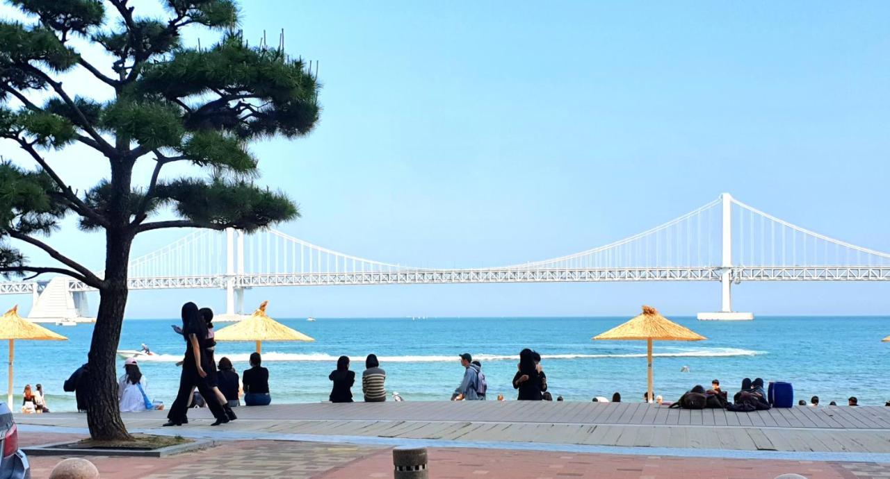 Holiday Apt Gwangan Beach Busan Dış mekan fotoğraf